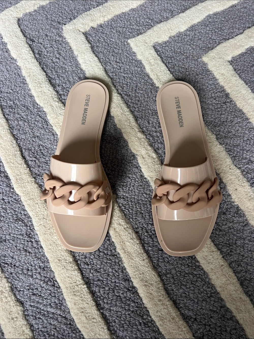 Steve Madden Nude Patent Chain Slide Mules